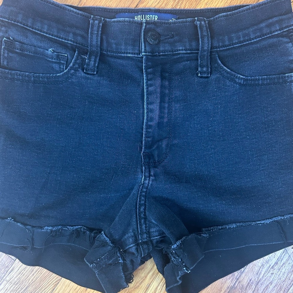 Hollister Classic High Rise Stretch Black Short Size 5 W27 - Picture 2 of 8